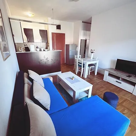 Apartment Free Day