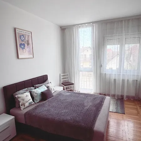 Apartment Free Day